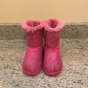 Toddler Bailey Bow Uggs size 8