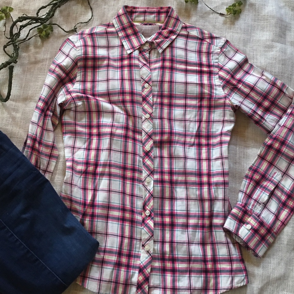 Banana Republic Plaid Button-Down