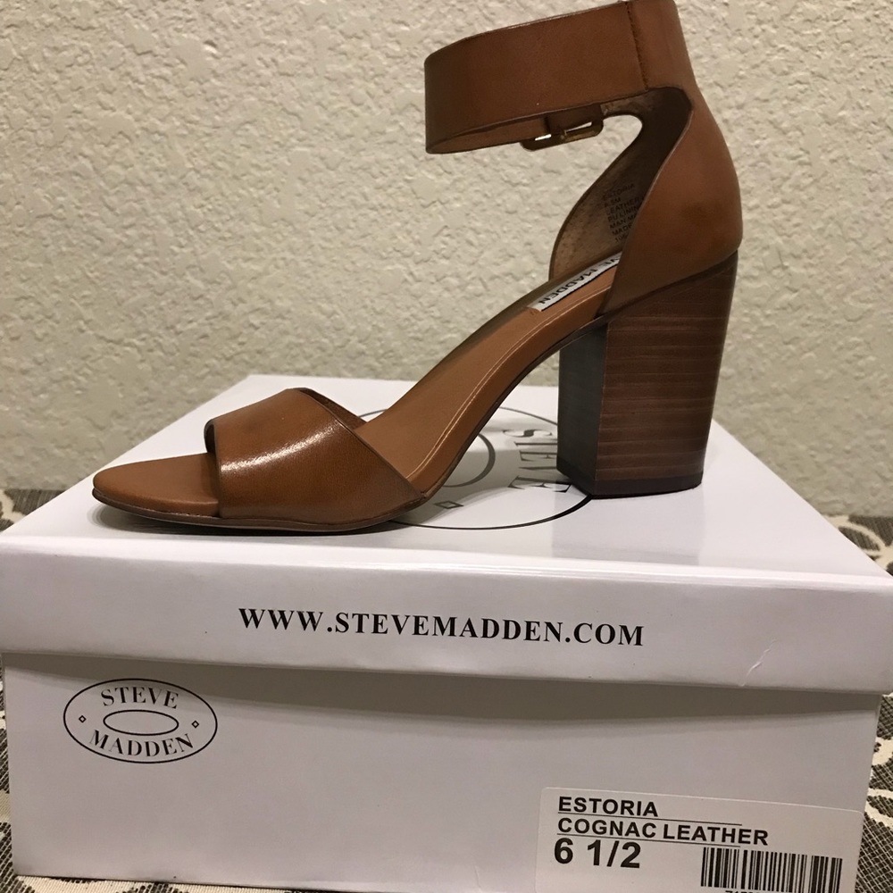 NIB Steve Madden Estoria block heel sandal, sz 6.5