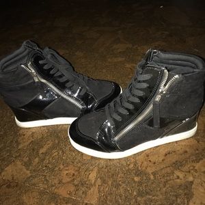 Black Wedge Tennis Shoes with Side Zippers