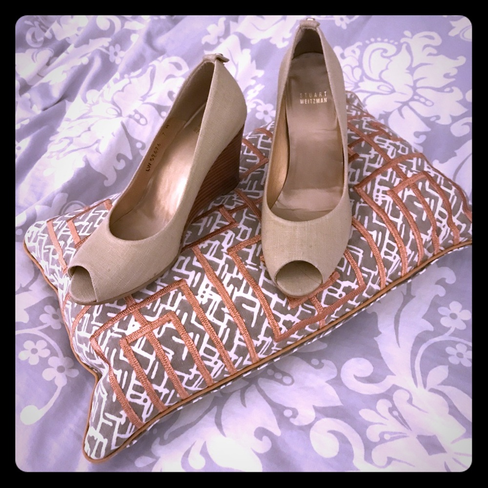 Stuart Weitzman beige linen wedge sandal