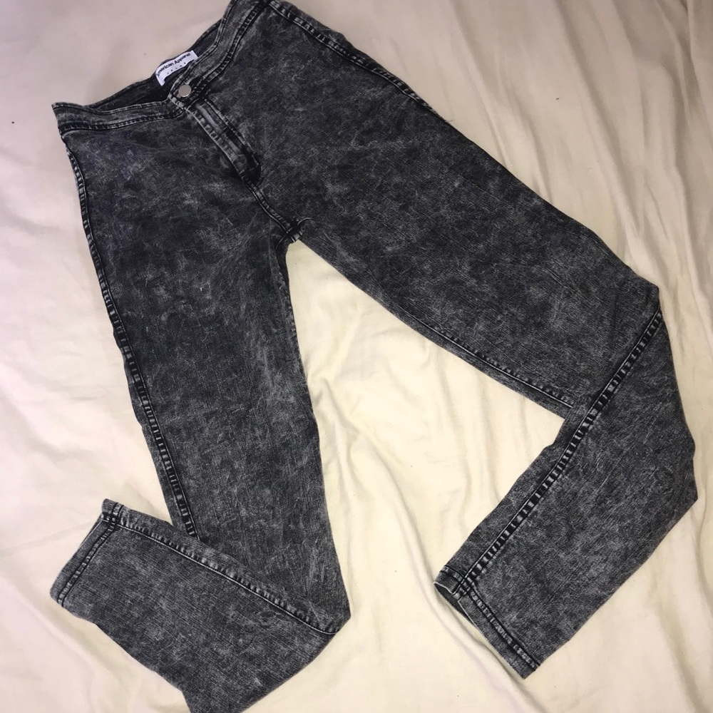 AMERICAN APPAREL ACID WASH EASY JEAN