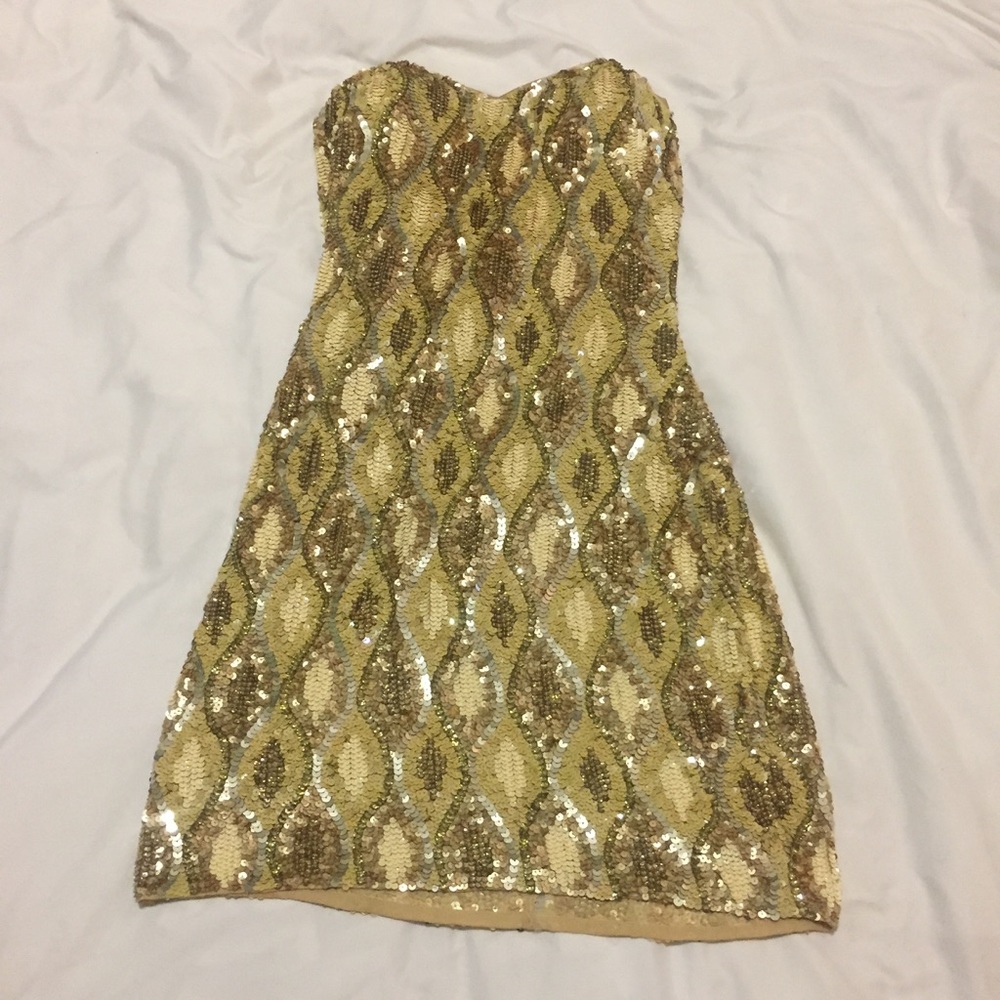 Stunning gold strapless ‏sequins dress formal