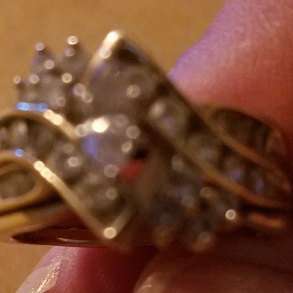 14 kt Yellow Gold Wedding Set - Picture 6 of 8