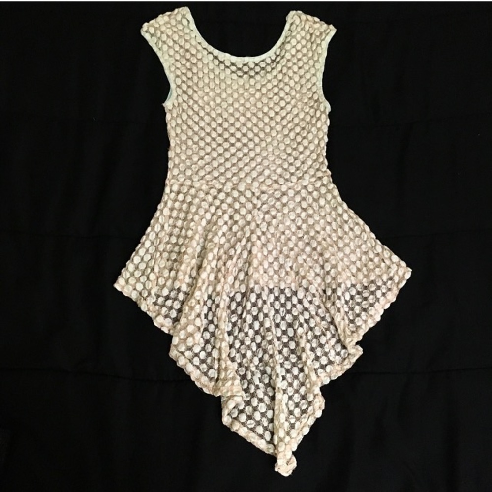 🌸Lovely Scoop neck sheer hi-low blouse 🌸