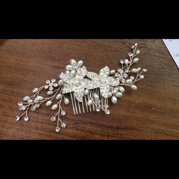 White large big pearl flower hair comb diamond cz