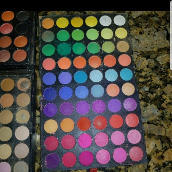 180 EYESHADOW PALETTE KIT - Picture 3 of 3