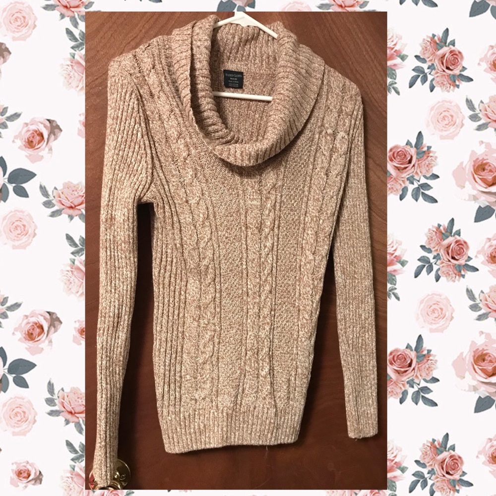 Perfect fall sweater! 🍂🍁