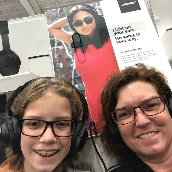 Meet your Posher, Brit - Picture 3 of 8