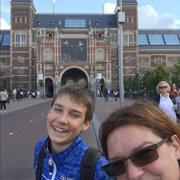 Meet your Posher, Brit - Picture 7 of 8