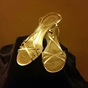 Bandolino Strap Sandal