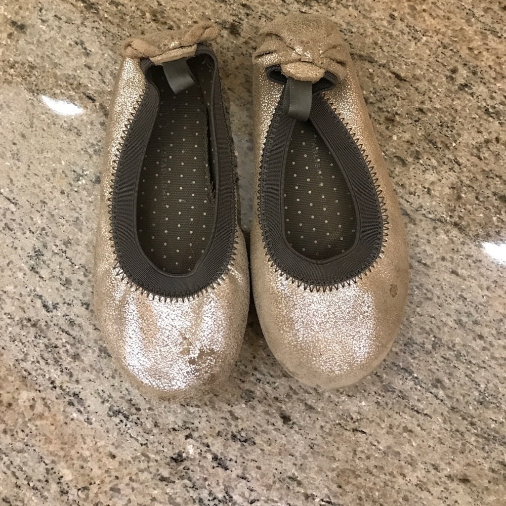 Gold toddler flats from Gap.