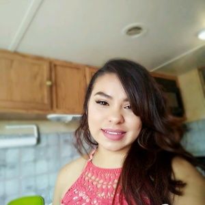 Meet your Posher, Edith