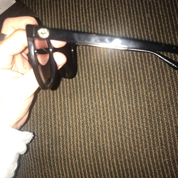 Authentic Black Gucci Sunglasses - Picture 3 of 6