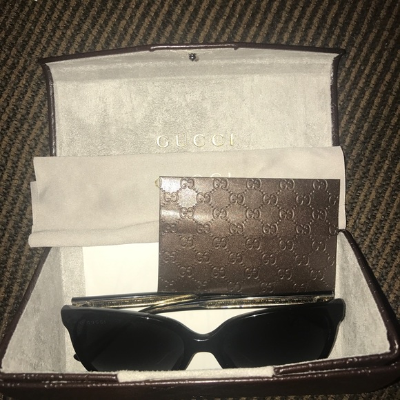 Authentic Black Gucci Sunglasses - Picture 5 of 6