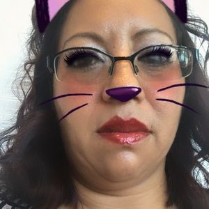 Meet your Posher, Imelda