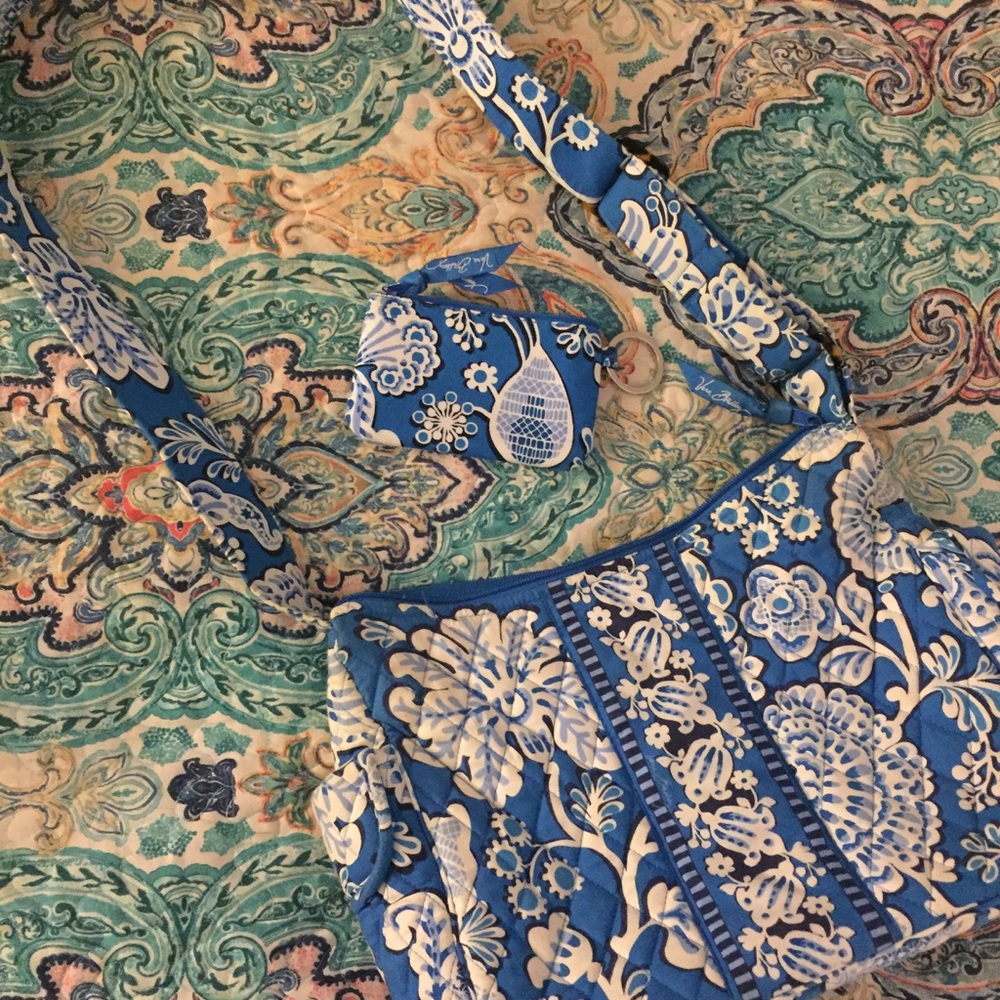 Blue Lagoon Vera Bradley On the Go Purse W/Zip ID