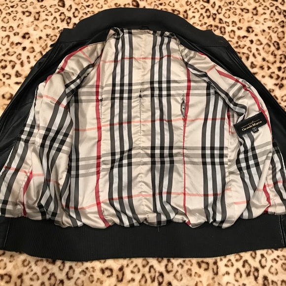 Leather jacket! Good condition ! - Picture 3 of 3