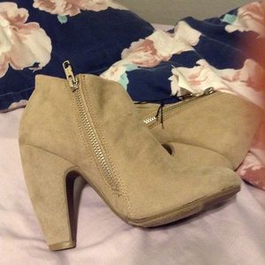 New light tan booties