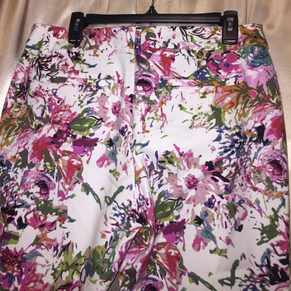 Floral ankle pants - Picture 3 of 4