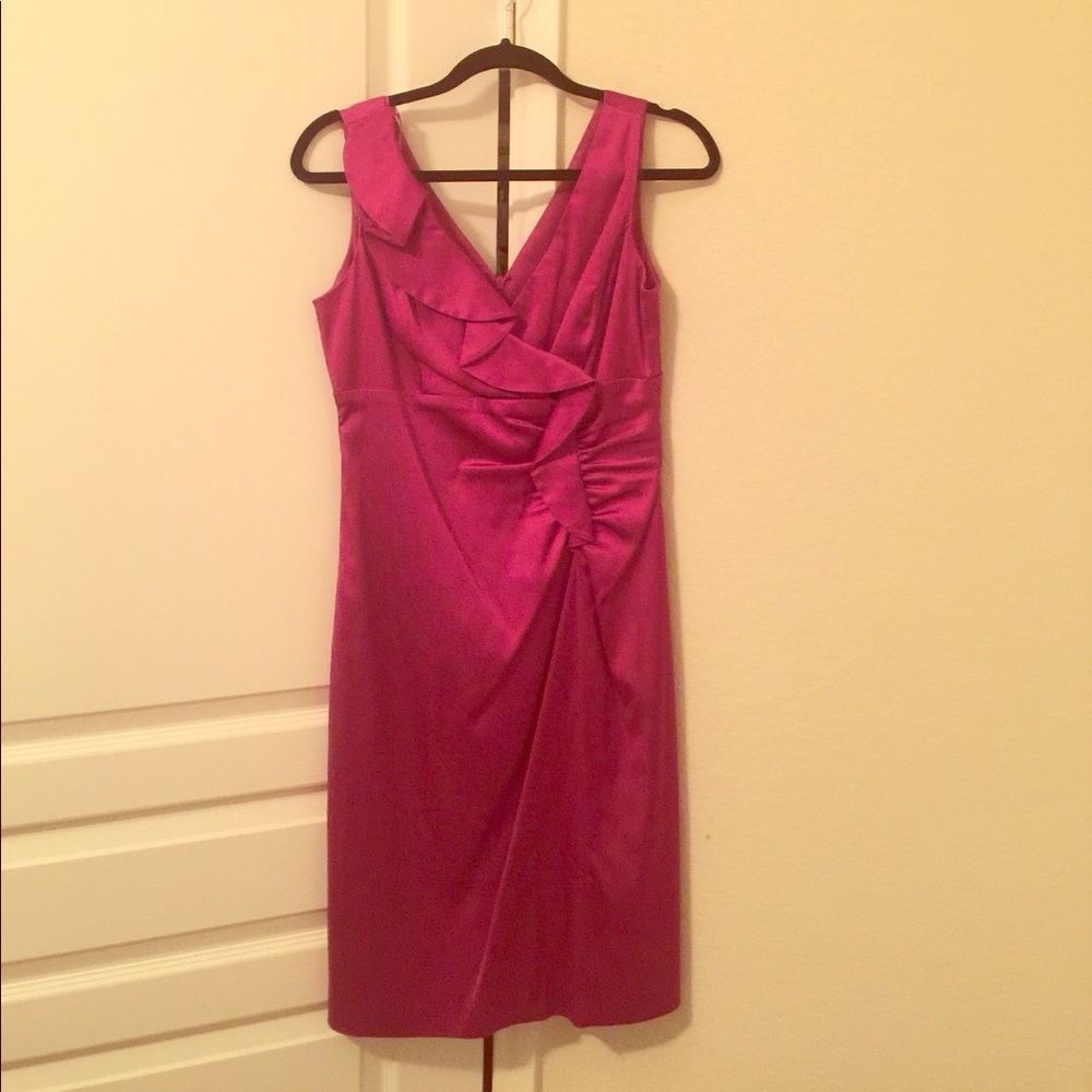 Glam dress! Looks great on a curvy figure!