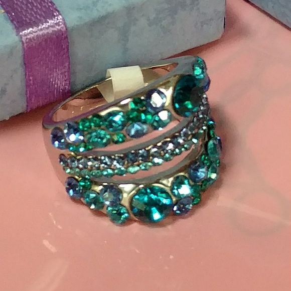 Luxury fashion ring - Picture 1 of 1
