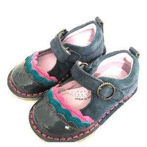 BRAND NEW Stride Rite “Evelyn” girls shoes, size 5