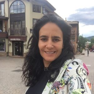 Meet your Posher, Marcela