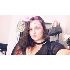 Meet your Posher, Abigail