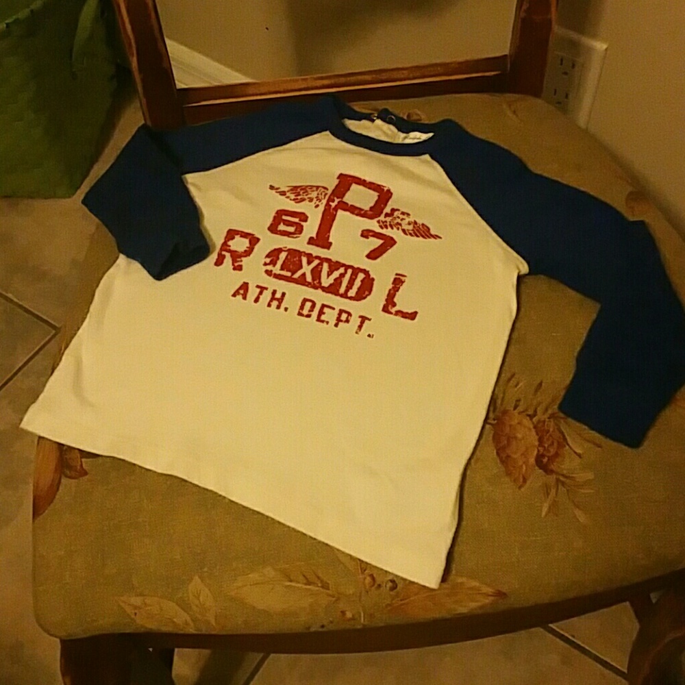 Toddler's  shirt