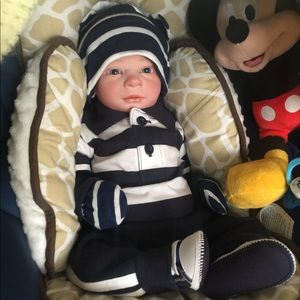 Meet your Posher, Esther