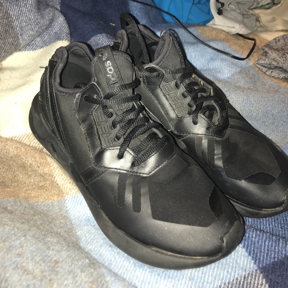 Adidas tubulars ❣️free gift with purchase