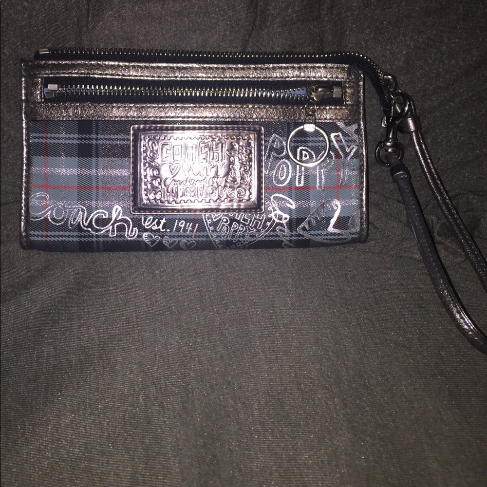 Small coach clutch wallet