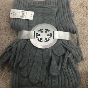 Glove/Scarf set