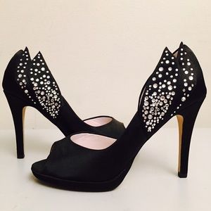 Caparrose heels open toe (size 7)