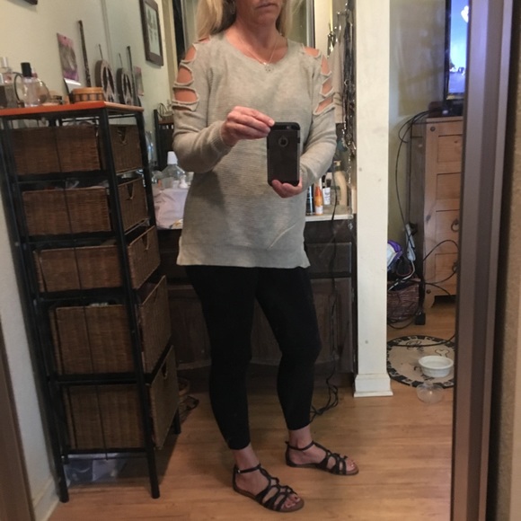 🌼Beige ladder sleeve sweater - Picture 6 of 8