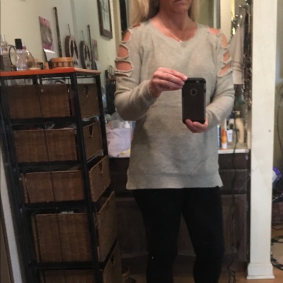 🌼Beige ladder sleeve sweater - Picture 7 of 8