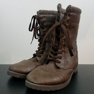 Sweater Winter Boots Comfy and Cozy size 8/9 EUC