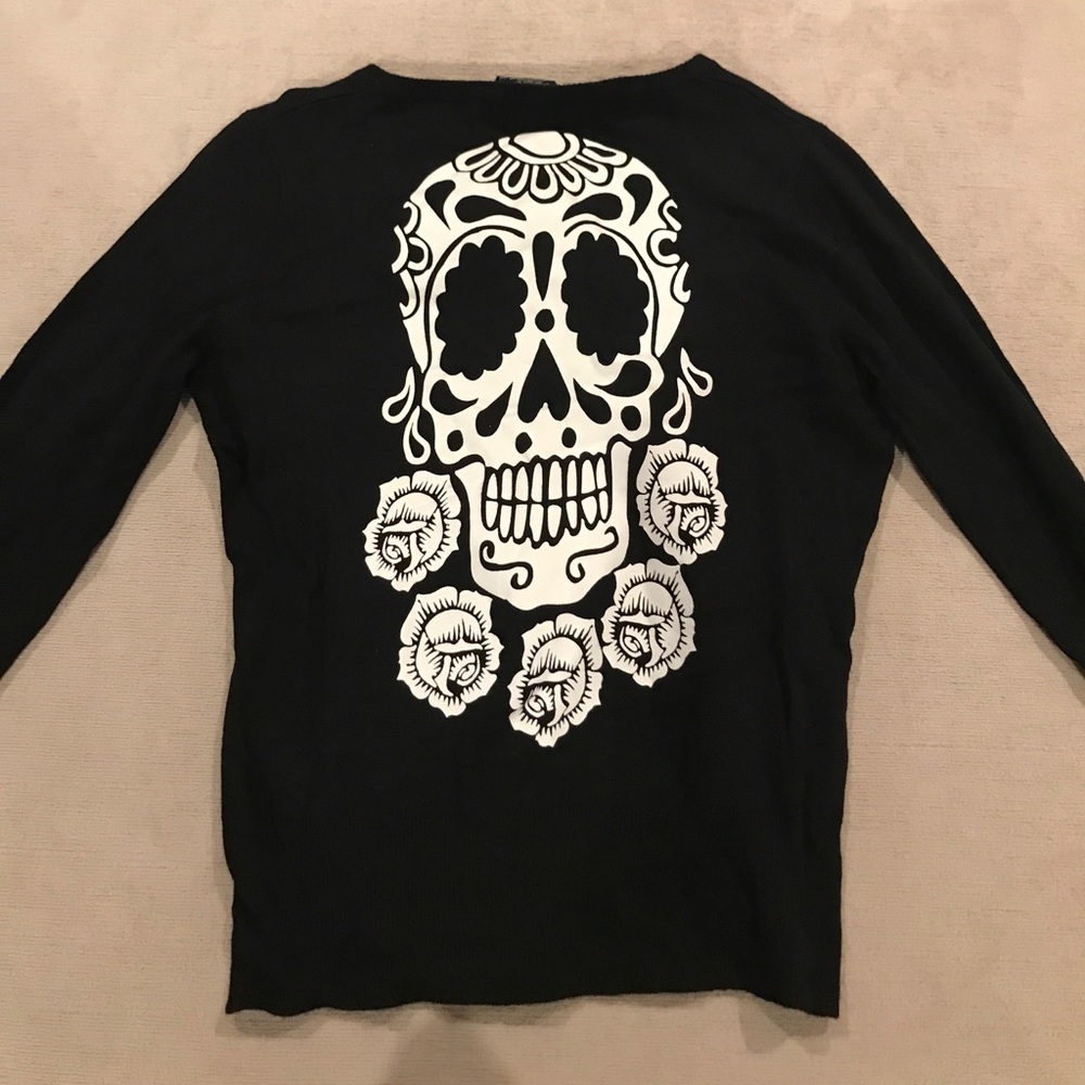 Girls Medium Hot Topic Roses and Skulls Cardigan