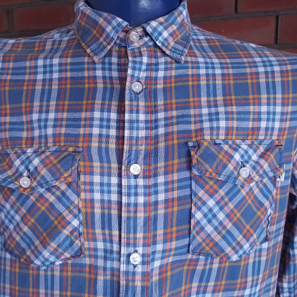 Active Men's Long Sleeve Casual Button Down Shirt