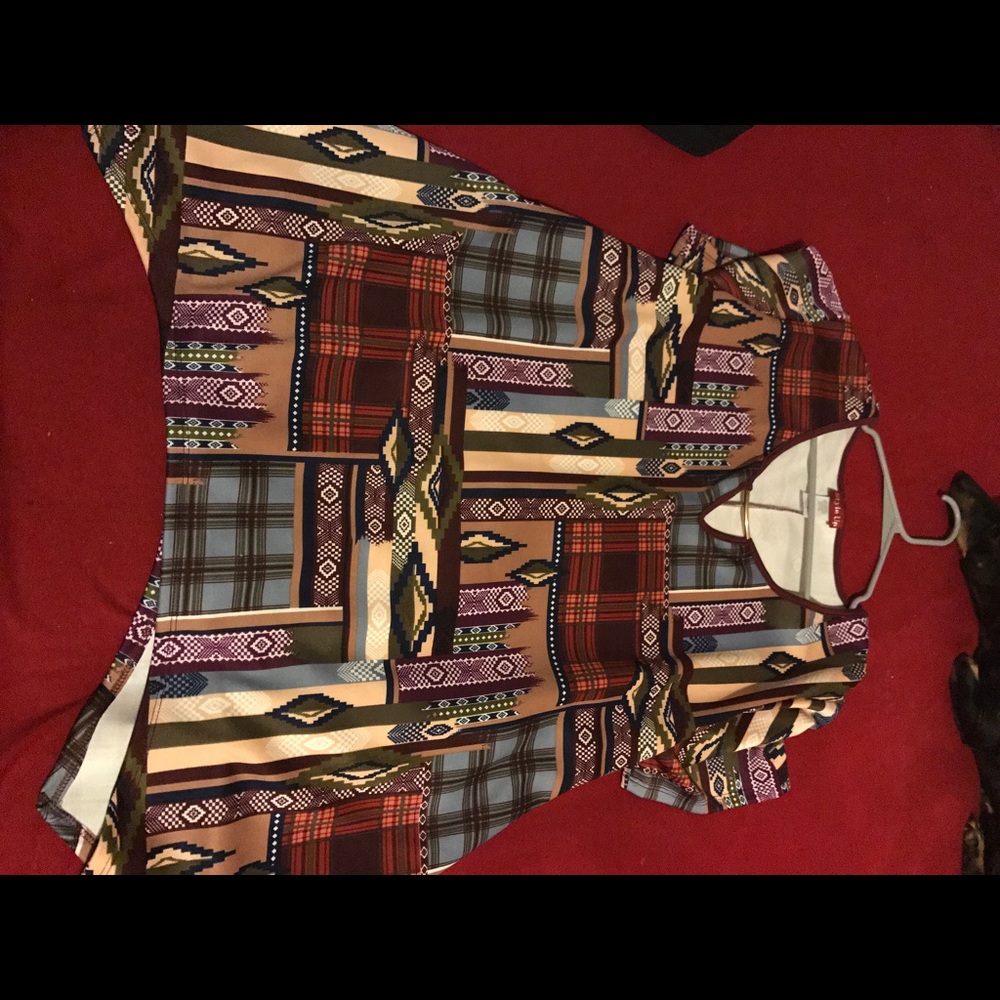 Beautiful geo blouse