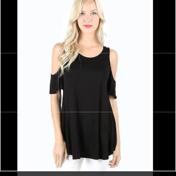 Gorgeous cold shoulder top - Picture 3 of 8