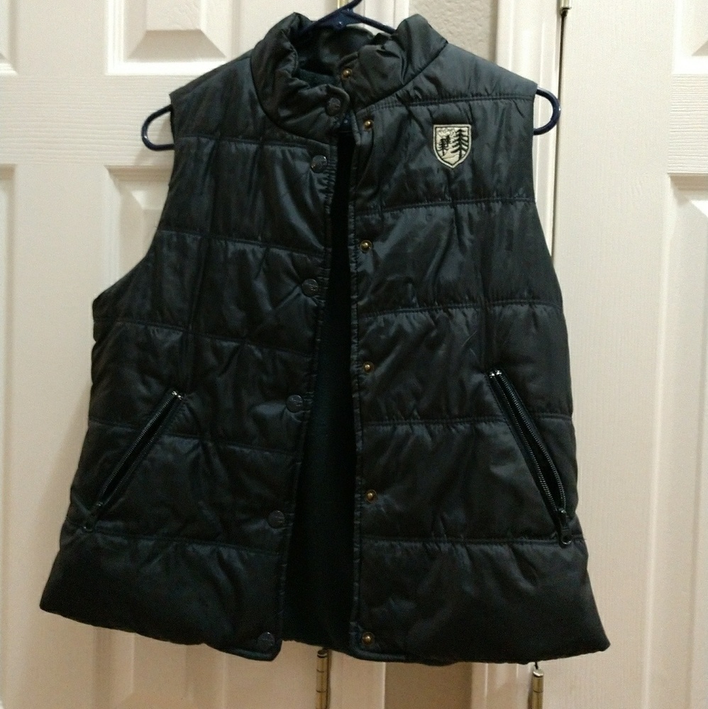 American Eagle navy blue vest