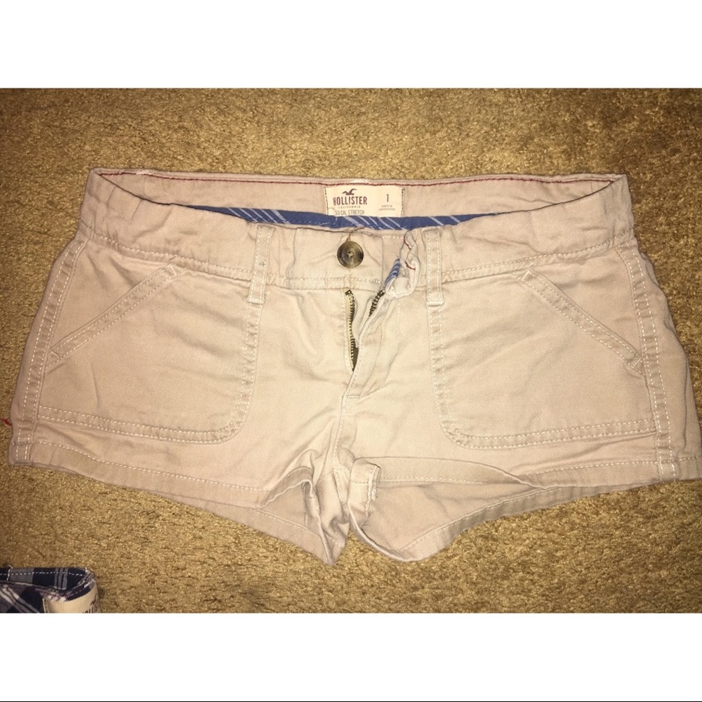 🚫SOLD🚫tan Hollister Shorts