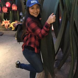 Meet your Posher, Laura