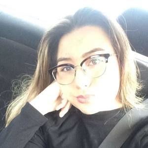 Meet your Posher, Isabella