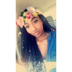 Meet your Posher, Lidavia