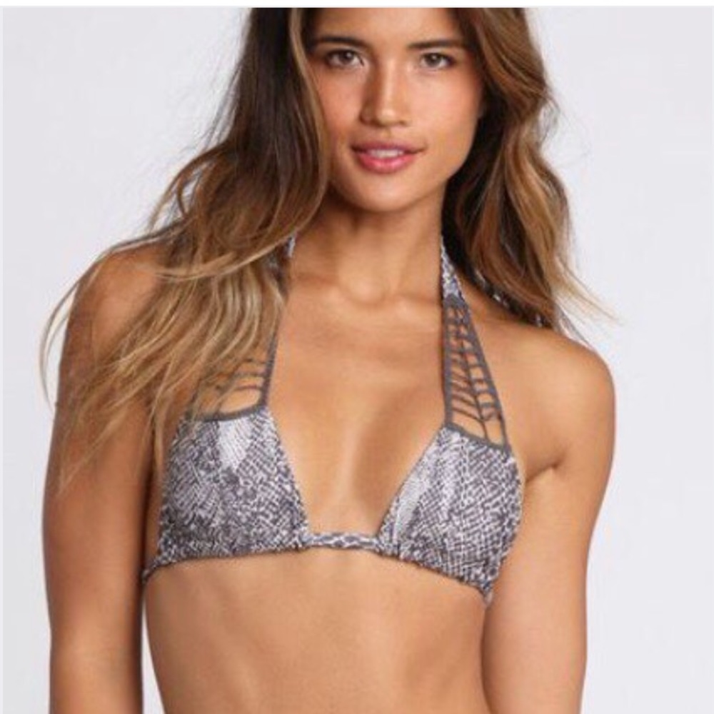 Acacia secrets bikini top medium