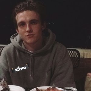 Meet your Posher, Zac