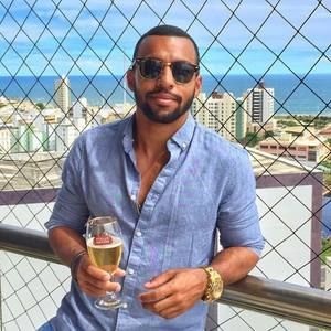 Meet your Posher, Thiago